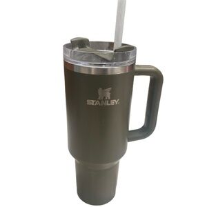 STANLEY -THE QUENCHER H2.0 FLOWSTATE™ TUMBLER  IN OLIVE GREEN | 40 OZ